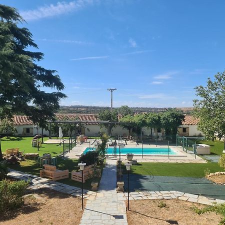 Casa Rural Palacio Conde De Aldana Con Piscina Entre Encinares Y Dehesas Terradillos المظهر الخارجي الصورة