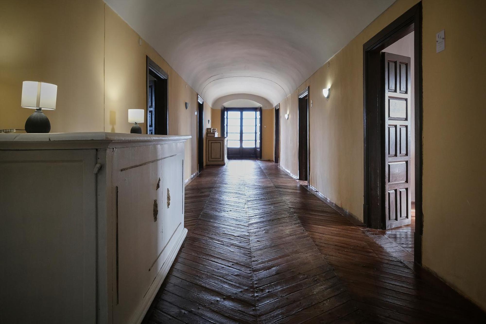Casa Rural Palacio Conde De Aldana Con Piscina Entre Encinares Y Dehesas Terradillos المظهر الخارجي الصورة