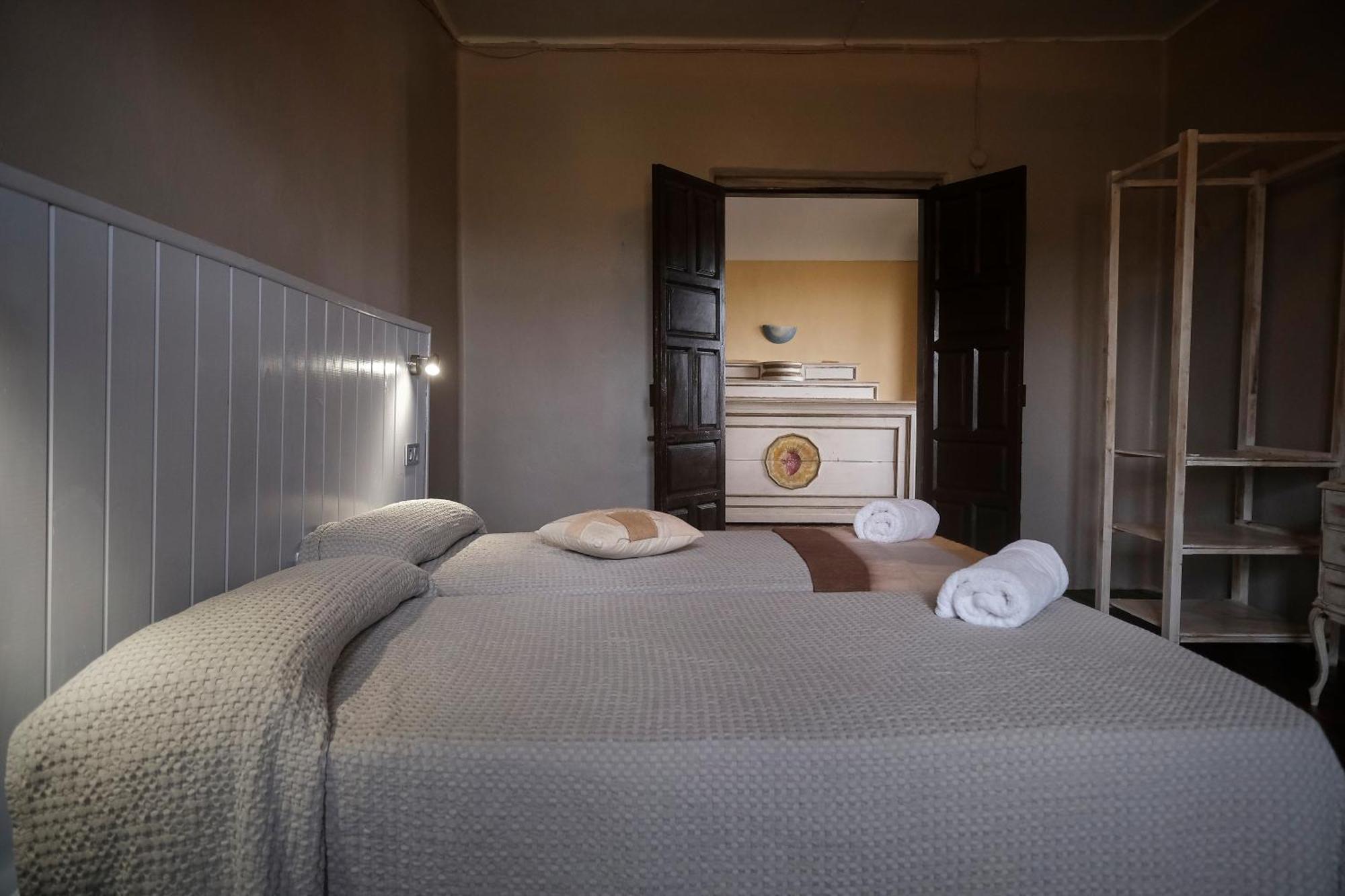 Casa Rural Palacio Conde De Aldana Con Piscina Entre Encinares Y Dehesas Terradillos المظهر الخارجي الصورة